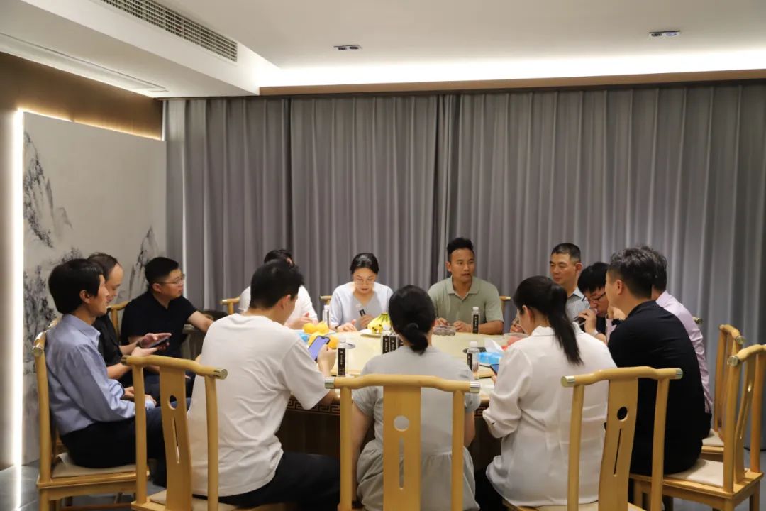 苏州市山东商会走访理事顾广亭产业—金骏保时捷维修服务中心(图7) 苏州市山东商会走访理事顾广亭产业—金骏保时捷维修服务中心(图7)