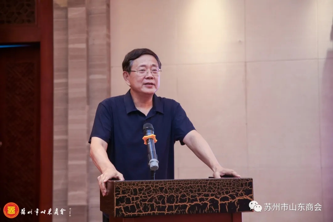 老领导讲话山东籍老领导,江苏军区原副司令员,少将鞠华鞠司令为苏州市