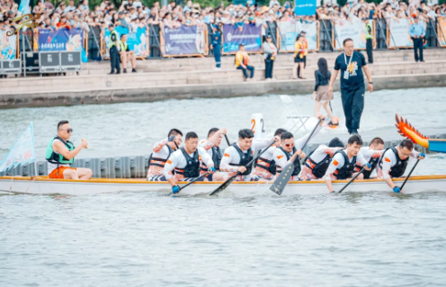乘风破浪，勇往直前！苏州市山东商会龙舟队参加2024金鸡湖端午龙舟赛(图6)