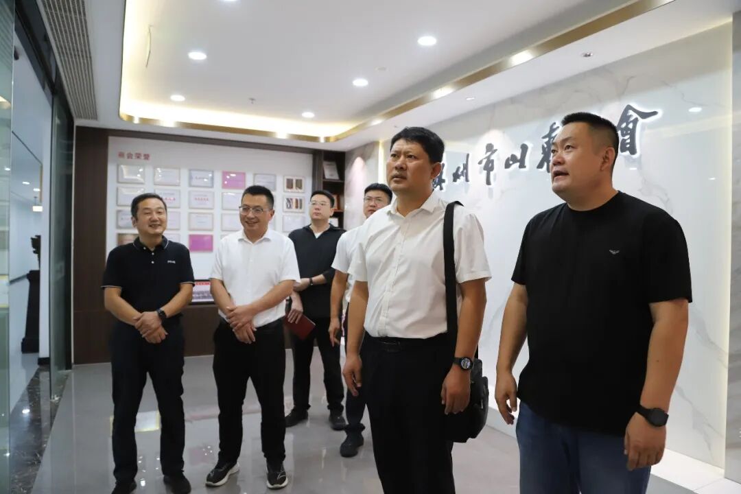 蒙阴县侨联主席黄勇一行到访苏州市山东商会并走访会员企业(图1) 蒙阴县侨联主席黄勇一行到访苏州市山东商会并走访会员企业(图1)