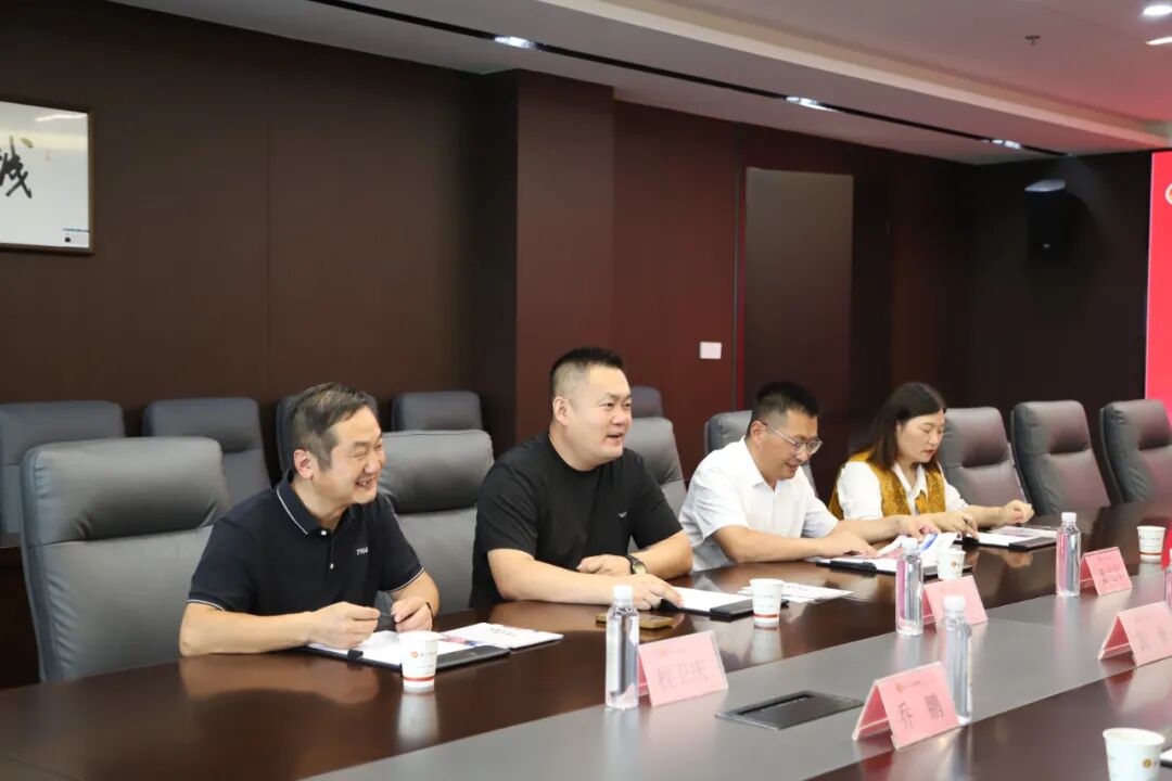 蒙阴县侨联主席黄勇一行到访苏州市山东商会并走访会员企业(图5) 蒙阴县侨联主席黄勇一行到访苏州市山东商会并走访会员企业(图5)