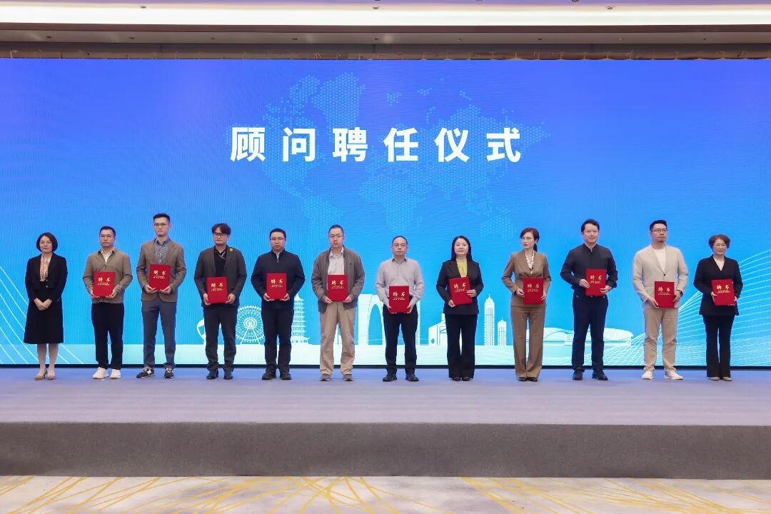 执行会长李易真参加苏州市民营企业建立完善中国特色现代企业制度推进会 (图8) 执行会长李易真参加苏州市民营企业建立完善中国特色现代企业制度推进会 (图8)